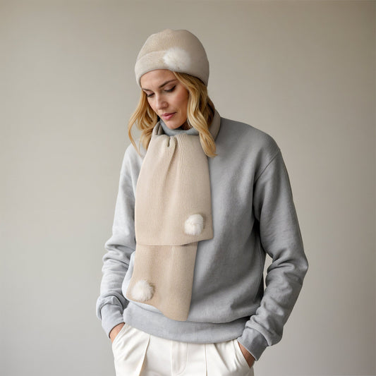 CASHMERE HAT WITH FUR POM